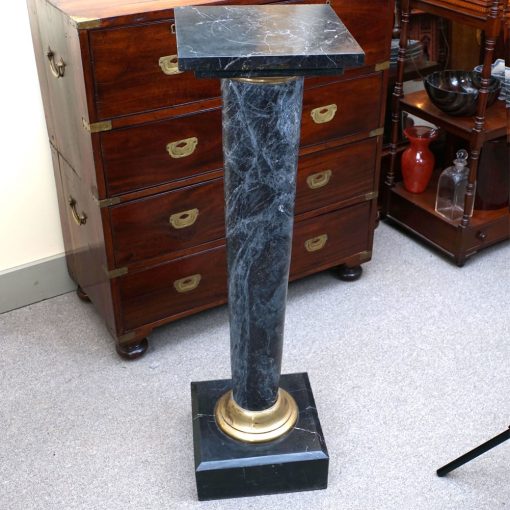 marble stand2