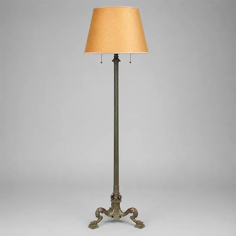 Italian Grand Tour bronze floor lamp with fluted column and sculptural tripod base, circa 1880.